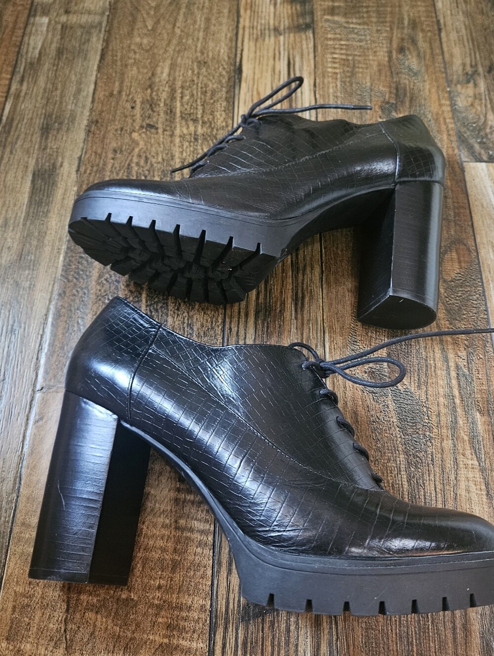 Nine West Black Croc Embossed Leather Chunky Heeled Platfrom Lug Sole Shoes